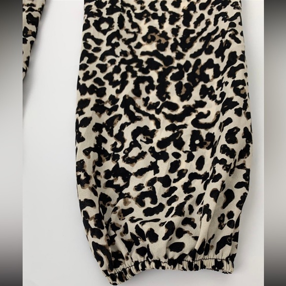 Daytrip Leopard print long sleeve Blouse size small - Picture 6 of 9